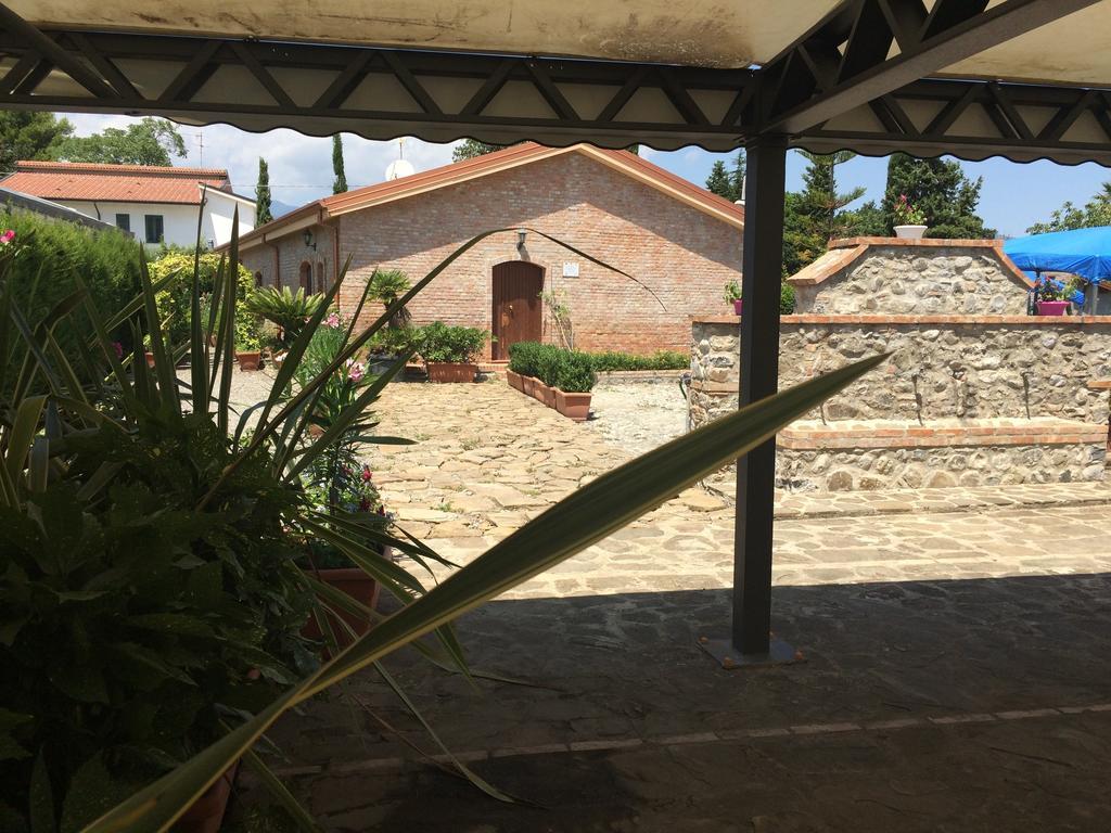Societa Agricola Mg Florplant Villa Francavilla Marittima Luaran gambar